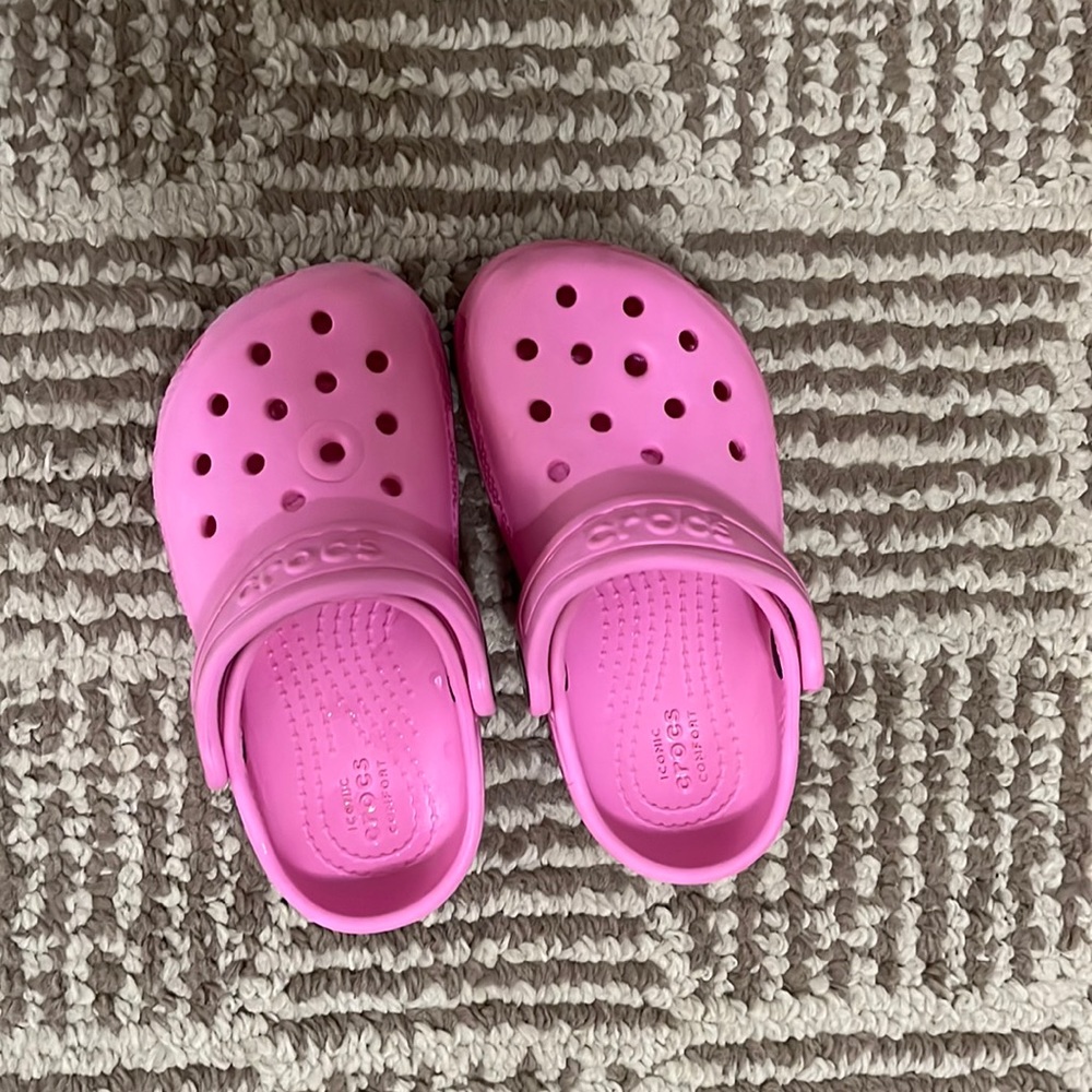 Crocs pink like new size 8